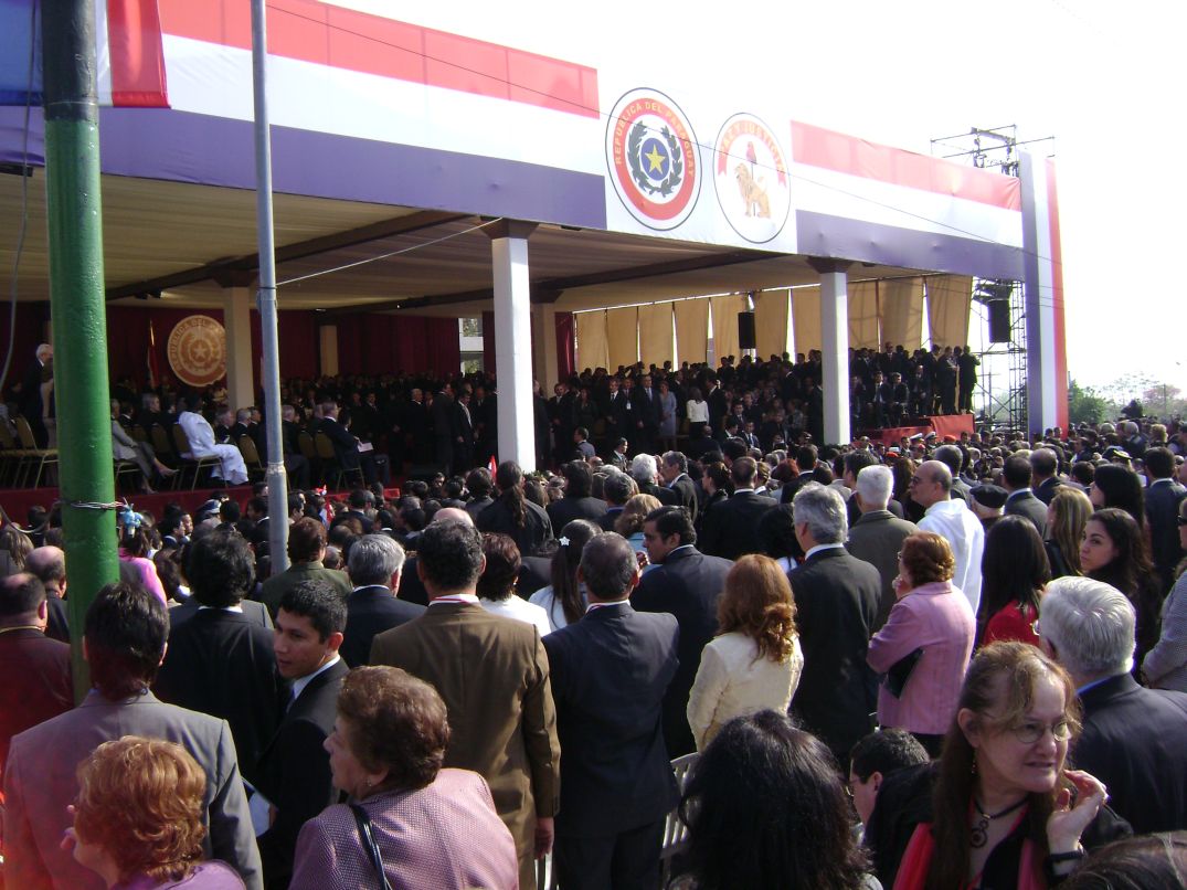 EsperandoPrincipioInauguracionNono15Ago08