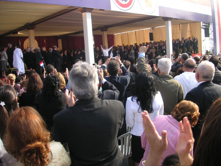 InauguracionNonoSaludando1