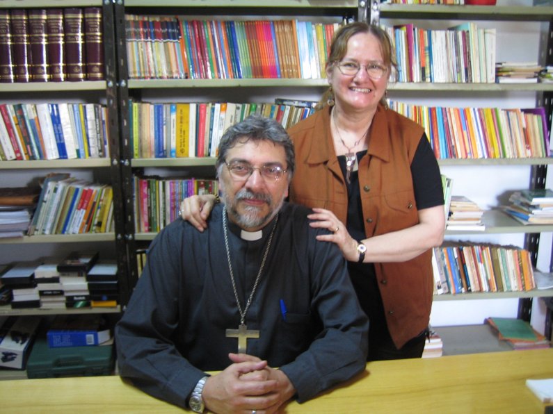 WithNonoHisLibraryEncarnacionJul06